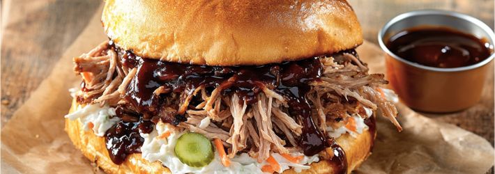 Maison Delval - Recettes - Épaule de porc effilochée (pulled pork) en sandwich